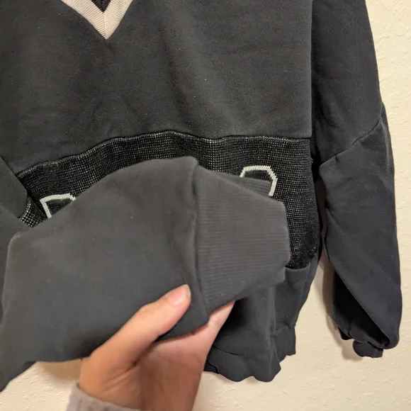 Adidas Women’s Black Spell-Out Sweatshirt Size Small Vneck Varsity - Picture 3 of 6